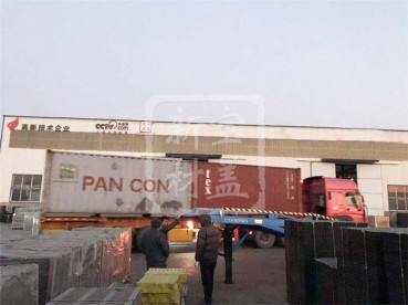 出口電纜溝蓋板裝貨