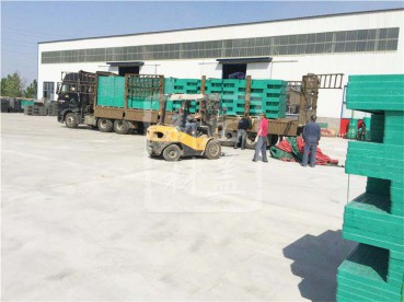 電纜支架和蓋板發貨